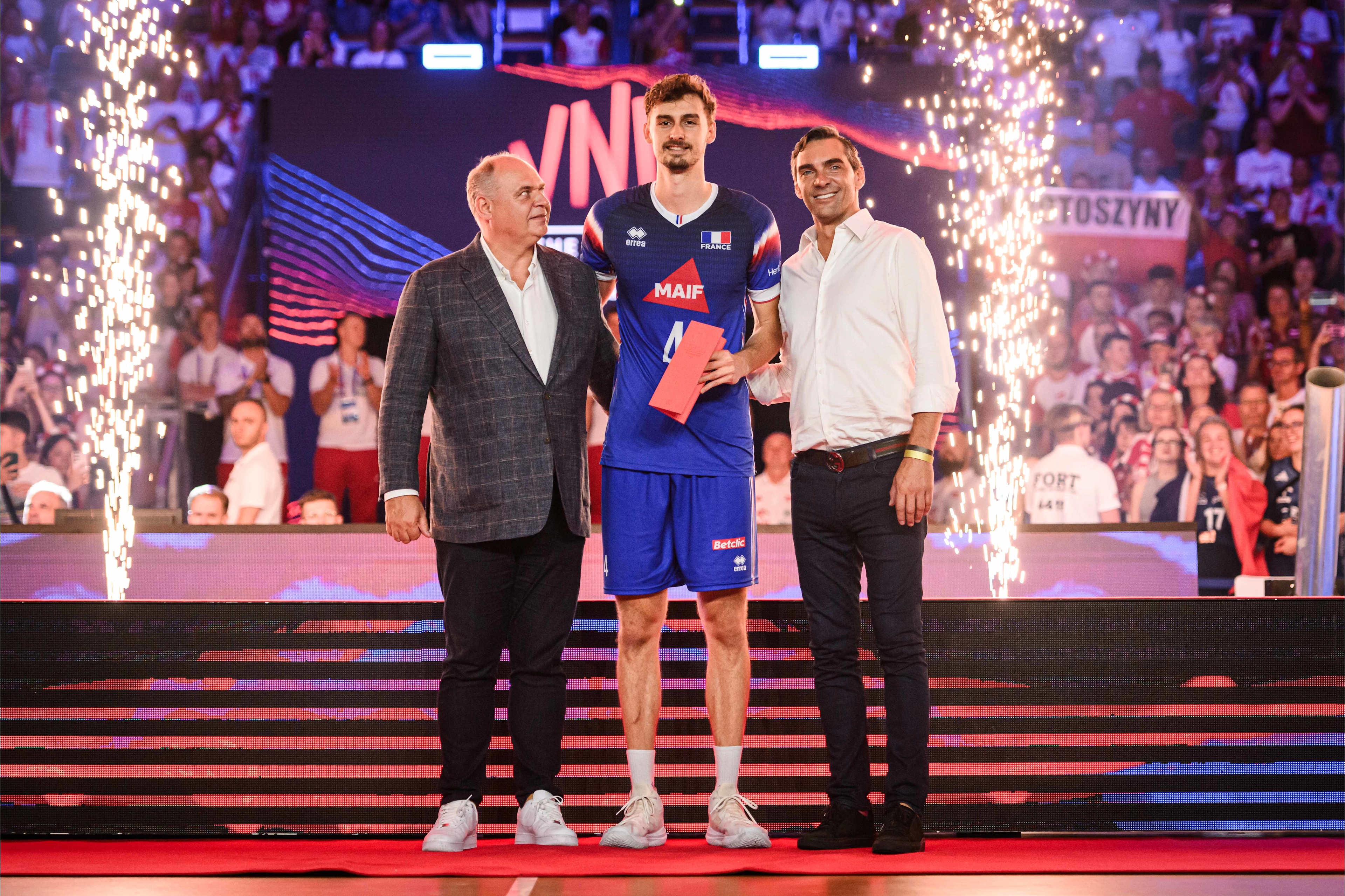 奥地利队完胜波兰队,奥恰洛夫带队取胜 奥地利队完胜波兰队,奥恰洛夫带队取胜