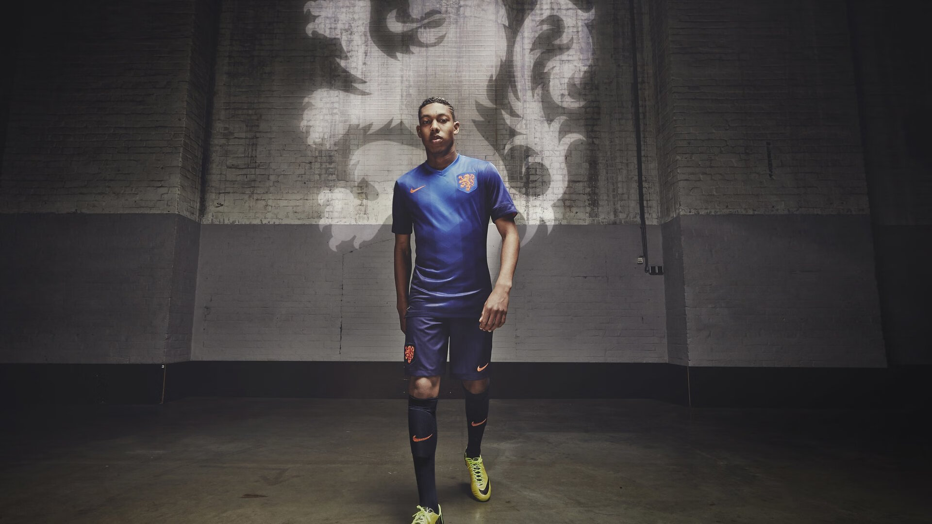 当弗拉霍维奇为深夜让位，一位球迷屏幕里的双重爆发