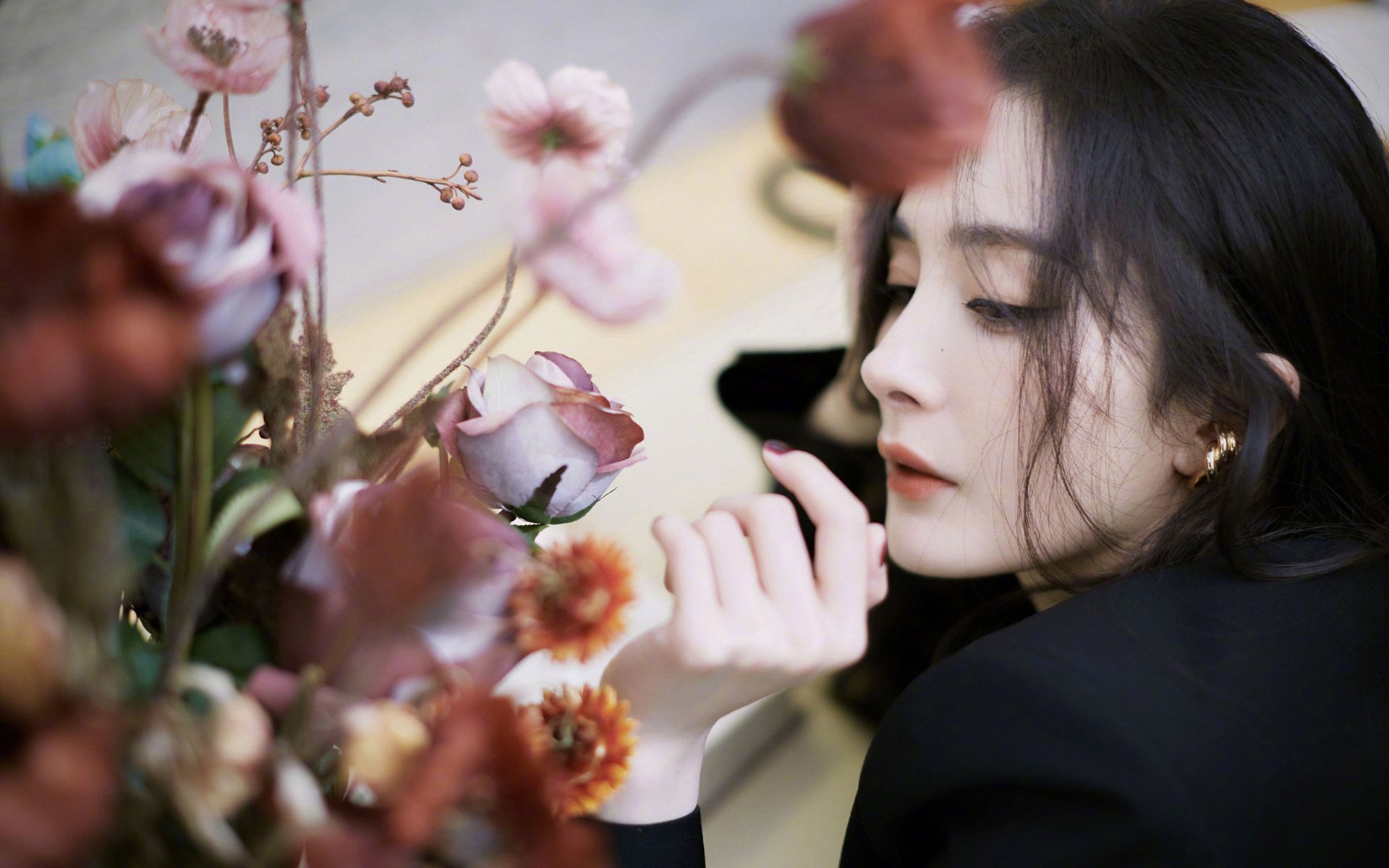 冰雪森林中的红色闪电，哈登的攻防转换撕裂华府夜空