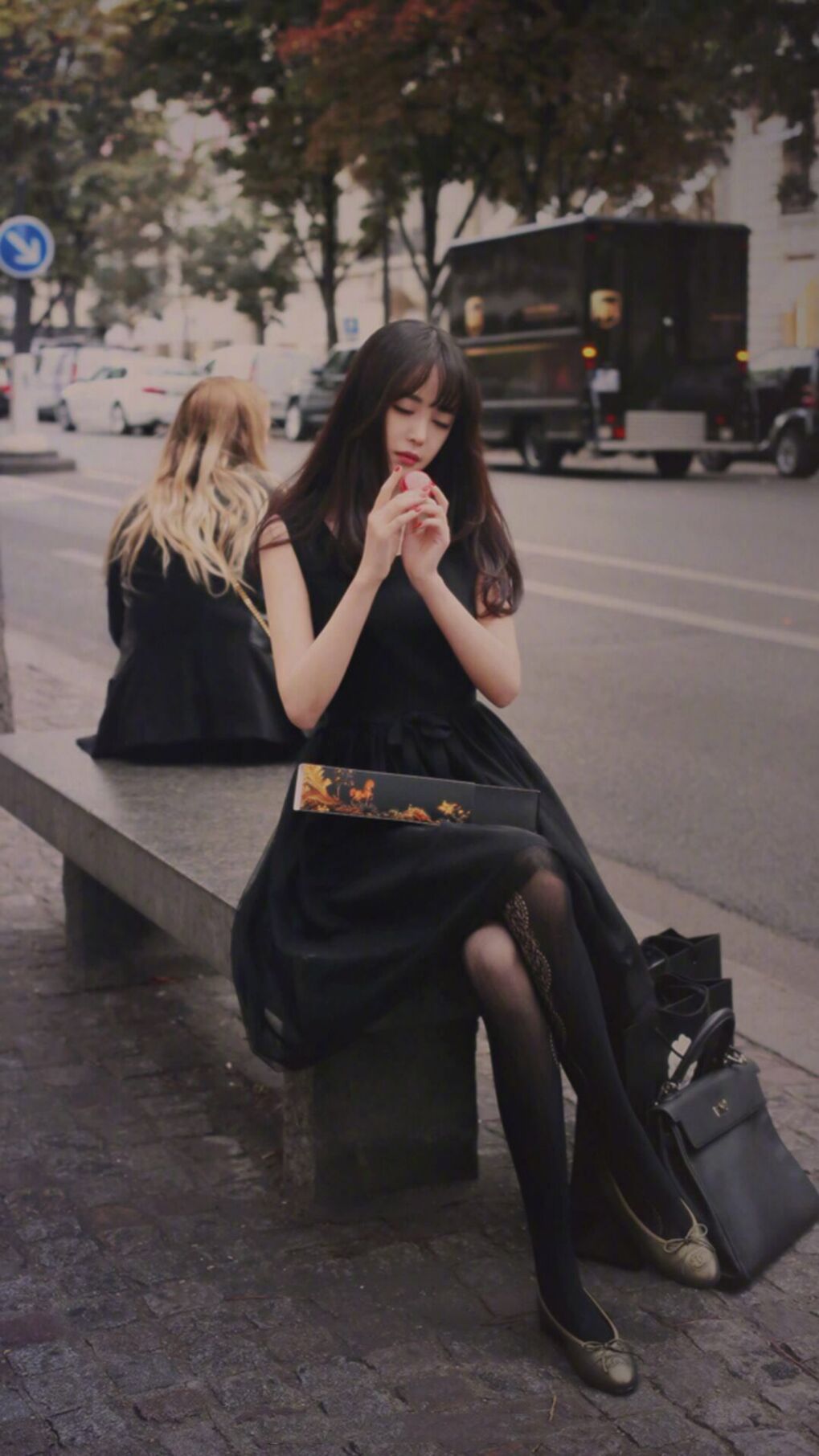 F1引擎轰鸣中的足球艺术家，福登揭幕战完美演出