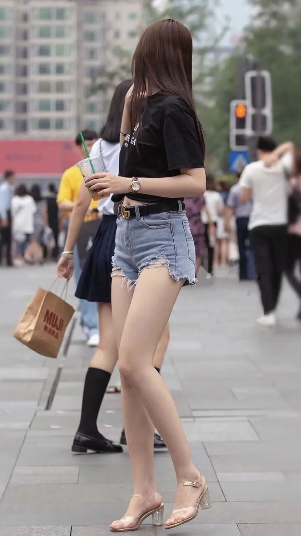 一个人的世界杯,当德布劳内用上帝视角拆解法兰西,意大利在血色童话中梦碎